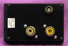 Signal sampling interface for use with oscilloscope